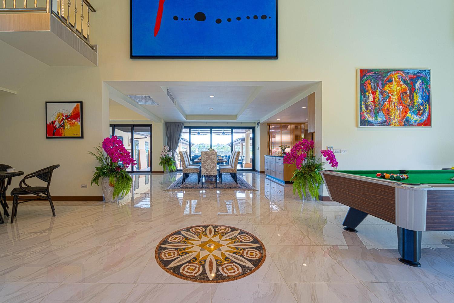Villa Luxury 5 Bedroom Close To Srs Hua Hin