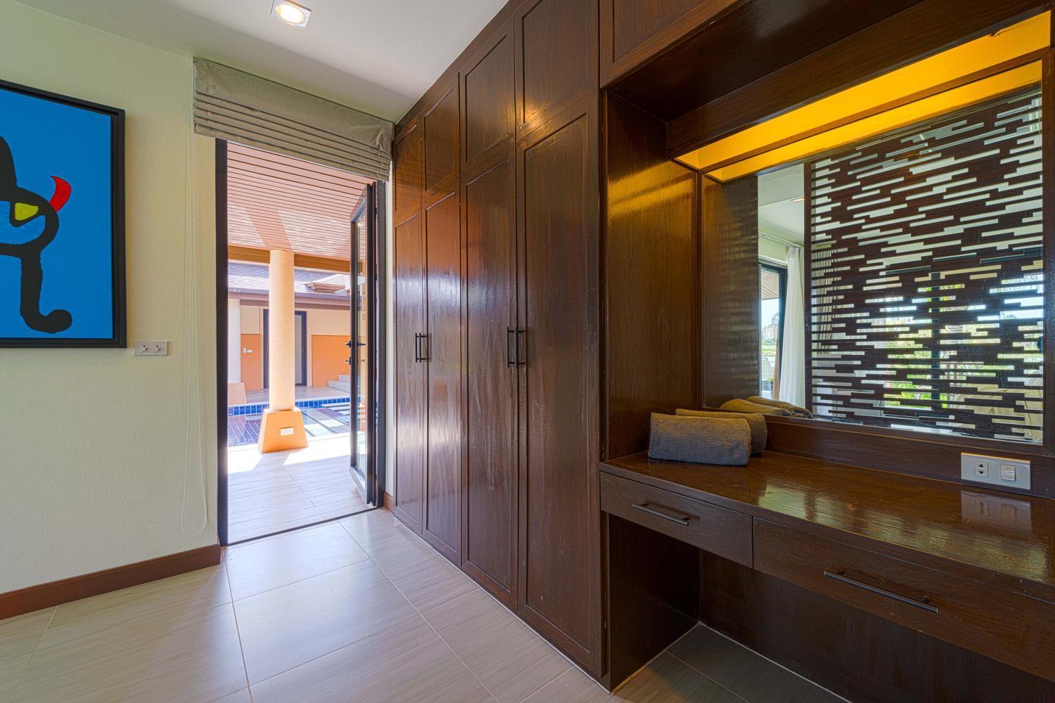 Luxury 5 Bedroom Close To Srs Villa Hua Hin