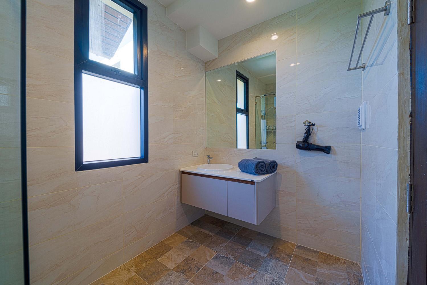 Luxury 5 Bedroom Close To Srs Hua Hin