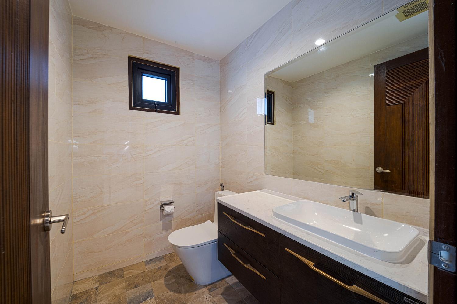 Villa Luxury 5 Bedroom Close To Srs Hua Hin